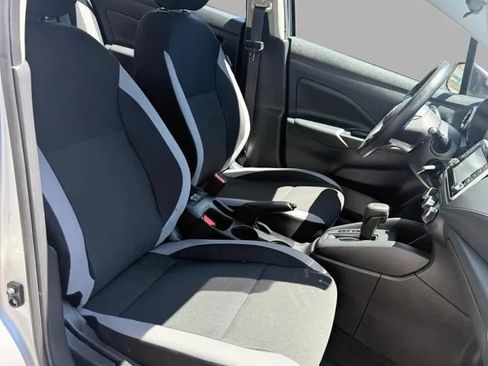Used 2025 Nissan Versa S w/ Trunk Package FWD image 32
