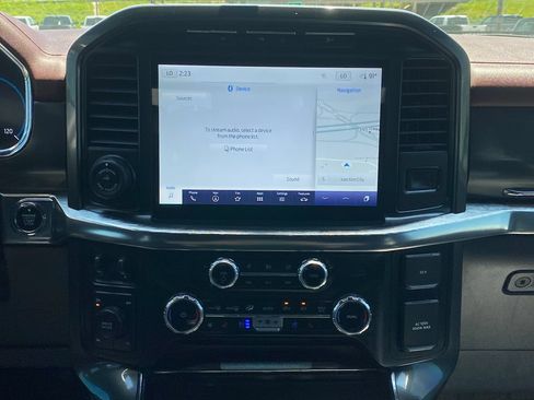 Used 2022 Ford F150 Lariat w/ Equipment Group 502A High AWD/4WD image 23