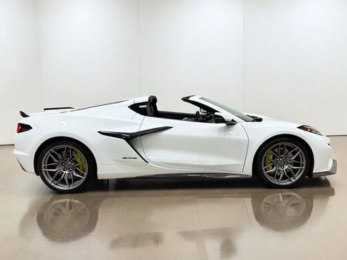 Used 2023 Chevrolet Corvette Z06 image 14