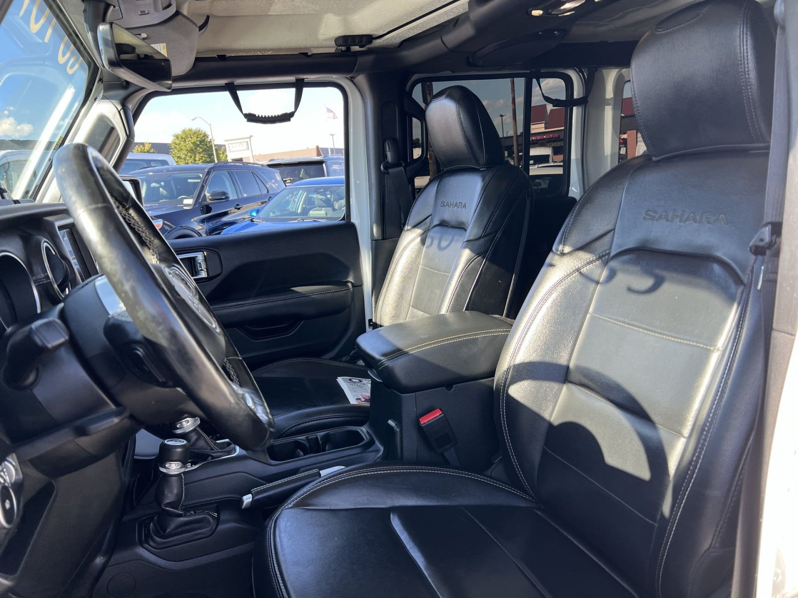 Used 2020 Jeep Wrangler Unlimited Sahara AWD/4WD image 13