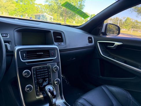 Used 2017 Volvo S60 T6 R-Design Platinum AWD/4WD image 12