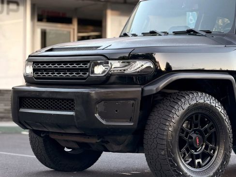 Used 2012 Toyota FJ Cruiser 4WD w/ Convenience Pkg image 4