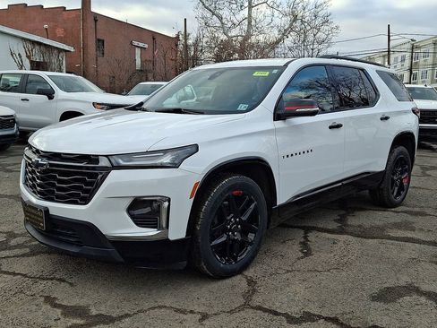 Used 2024 Chevrolet Traverse Premier w/ Redline Edition image 4