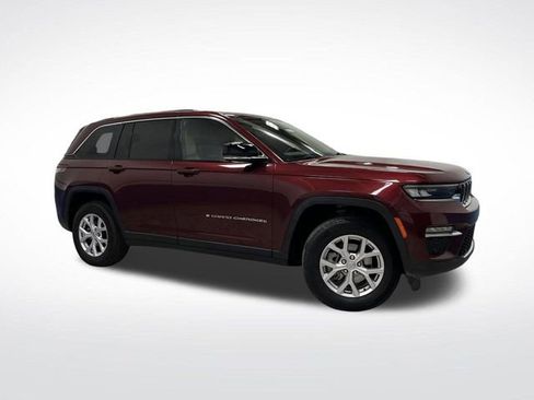 Used 2022 Jeep Grand Cherokee Limited w/ Luxury Tech Group II image 42