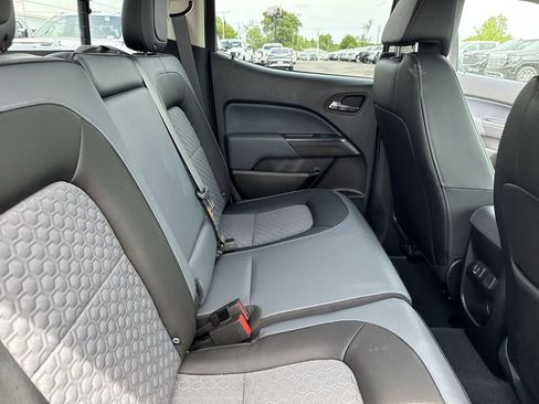 Used 2022 Chevrolet Colorado Z71 AWD/4WD image 34