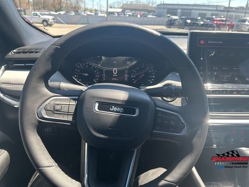 Used 2023 Jeep Compass Limited AWD/4WD image 15
