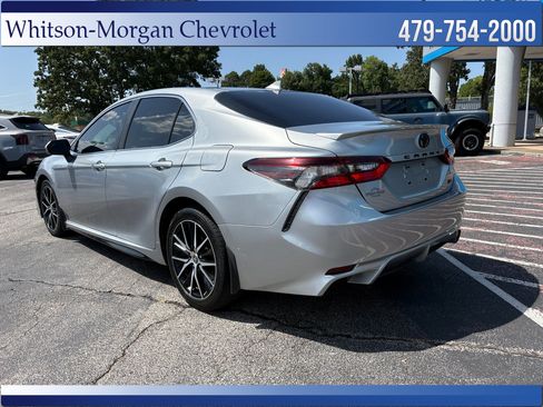 Used 2021 Toyota Camry SE w/ Convenience Package FWD image 7
