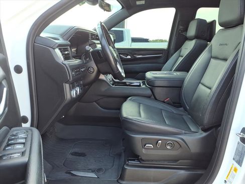 Used 2023 GMC Yukon XL Denali w/ Denali Reserve Package image 14