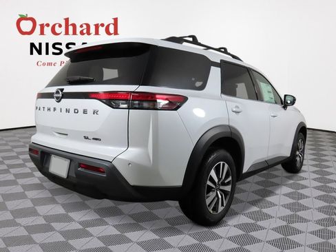 New 2026 Nissan Pathfinder SL image 5