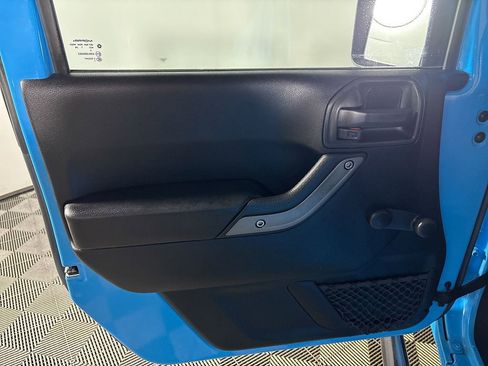 Used 2017 Jeep Wrangler Unlimited Sport w/ Connectivity Group image 10