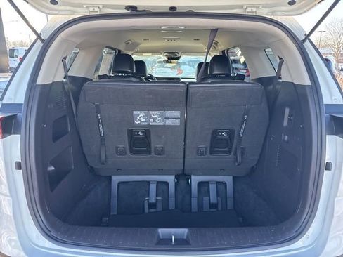 Used 2024 Kia Carnival LX image 37