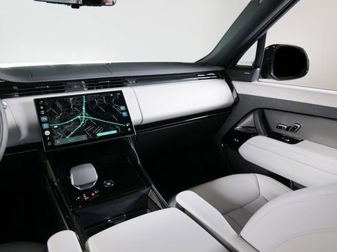 New 2026 Land Rover Range Rover Sport SE AWD/4WD image 16