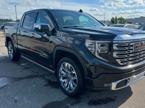 Used 2024 GMC Sierra 1500 Denali AWD/4WD image 3