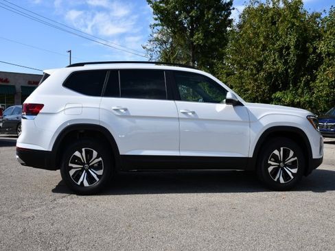 New 2026 Volkswagen Atlas SE image 8