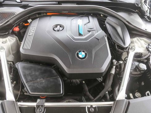 Certified 2023 BMW 530e 530e w/ Convenience Package image 24