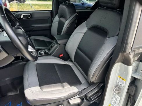 Used 2023 Ford Bronco Big Bend w/ Sasquatch Package AWD/4WD image 13