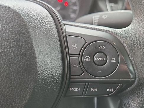 Used 2024 Toyota Corolla LE image 6