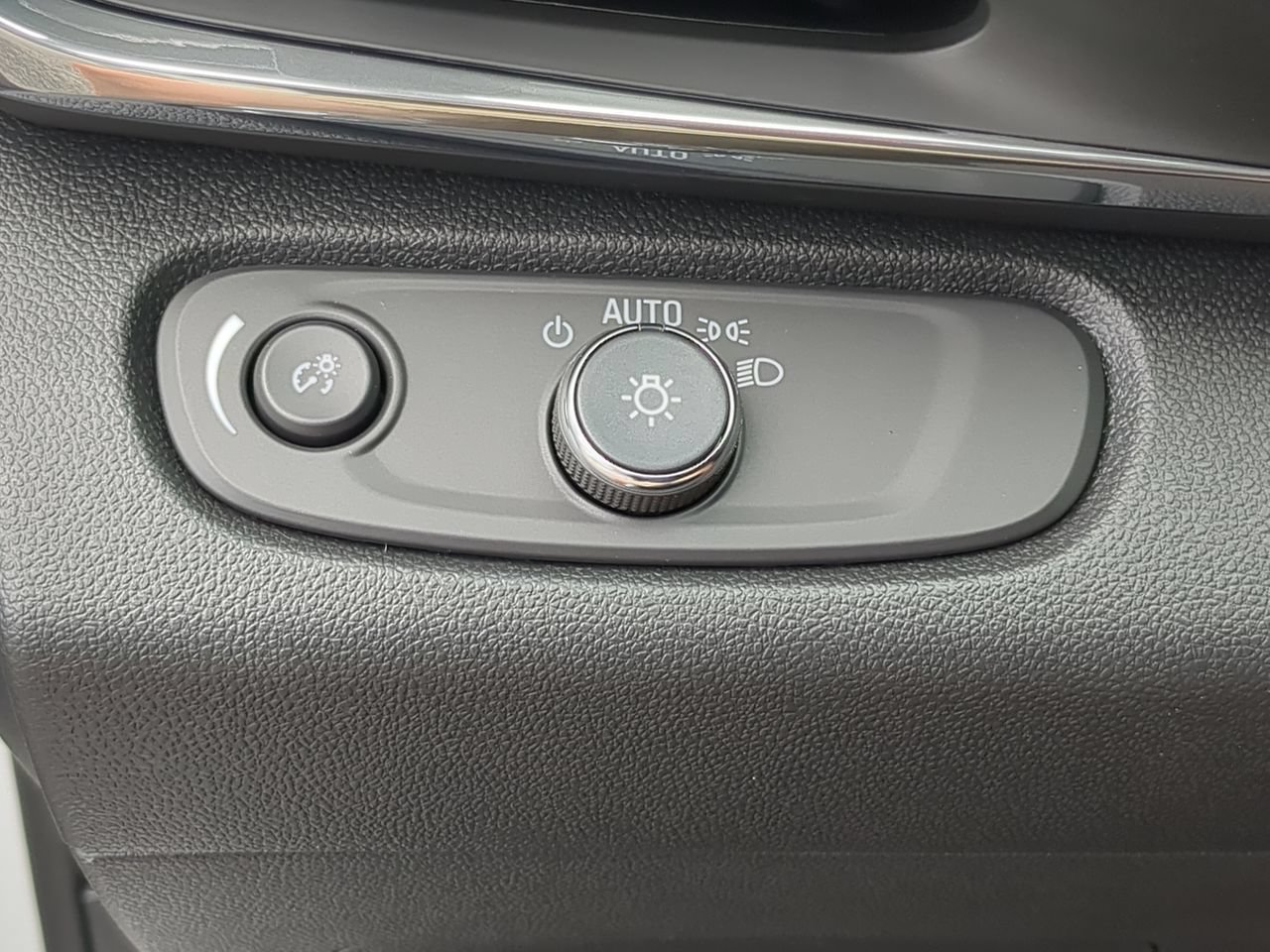 New 2026 Buick Envista Sport Touring w/ Convenience I Package FWD image 22