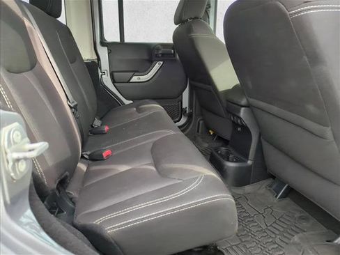 Used 2014 Jeep Wrangler Unlimited Sahara w/ Connectivity Group image 21