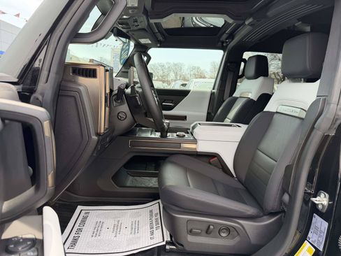 Certified 2024 GMC Hummer EV 2X w/ Extreme Off-Road Package AWD/4WD image 10