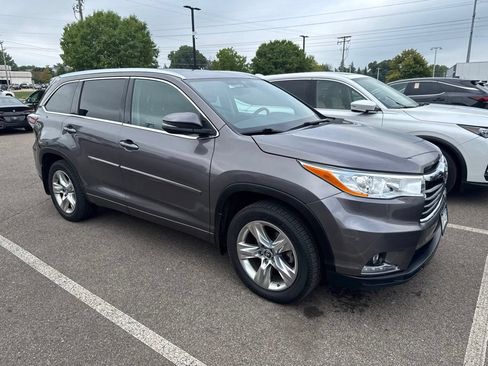 Used 2016 Toyota Highlander Limited AWD/4WD image 9
