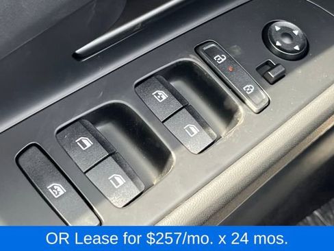New 2025 Hyundai Elantra SEL image 18