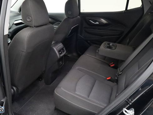 Used 2024 GMC Terrain SLE image 24