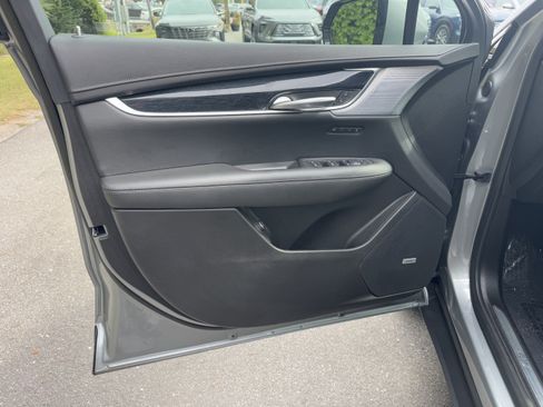 Used 2025 Cadillac XT5 Premium Luxury image 14