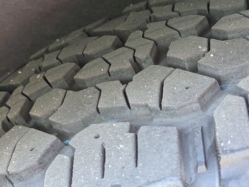 Used 2025 Ford Expedition Tremor AWD/4WD image 9