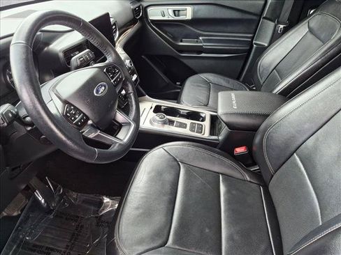 Used 2020 Ford Explorer Limited RWD image 16