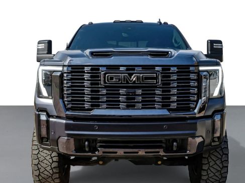 Used 2024 GMC Sierra 2500 Denali Ultimate w/ Max Trailering Package image 3