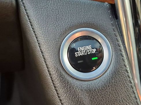 Used 2018 Cadillac Escalade Premium Luxury AWD/4WD image 9