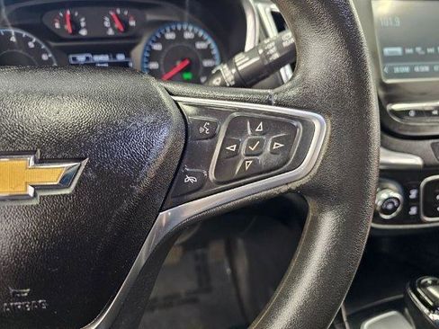 Used 2018 Chevrolet Equinox LT image 12