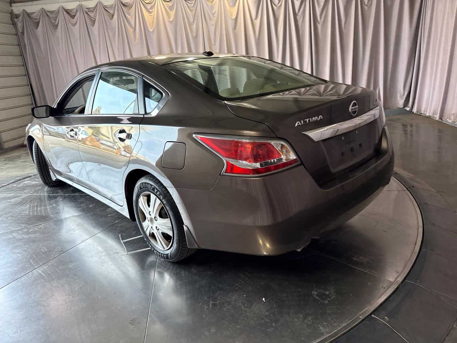 Used 2015 Nissan Altima 2.5 S w/ Power Driver Seat Package FWD image 7