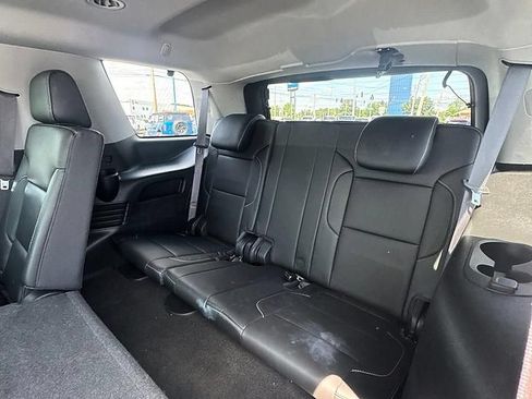 Used 2017 GMC Yukon SLT AWD/4WD image 11