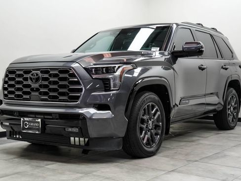 Used 2024 Toyota Sequoia Platinum AWD/4WD image 7