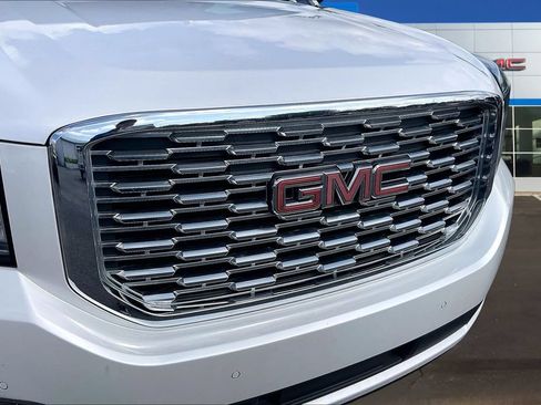 Used 2019 GMC Yukon Denali w/ Denali Ultimate Package AWD/4WD image 34