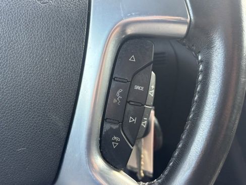 Used 2017 Chevrolet Traverse LT w/ Style and Technology Package image 19