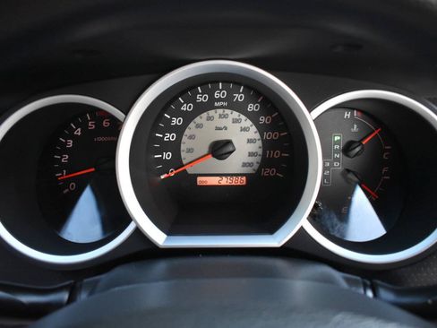 Used 2005 Toyota Tacoma 2WD Regular Cab image 30