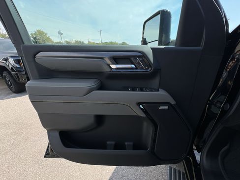 New 2025 Chevrolet Silverado 2500 ZR2 w/ Technology Package image 59