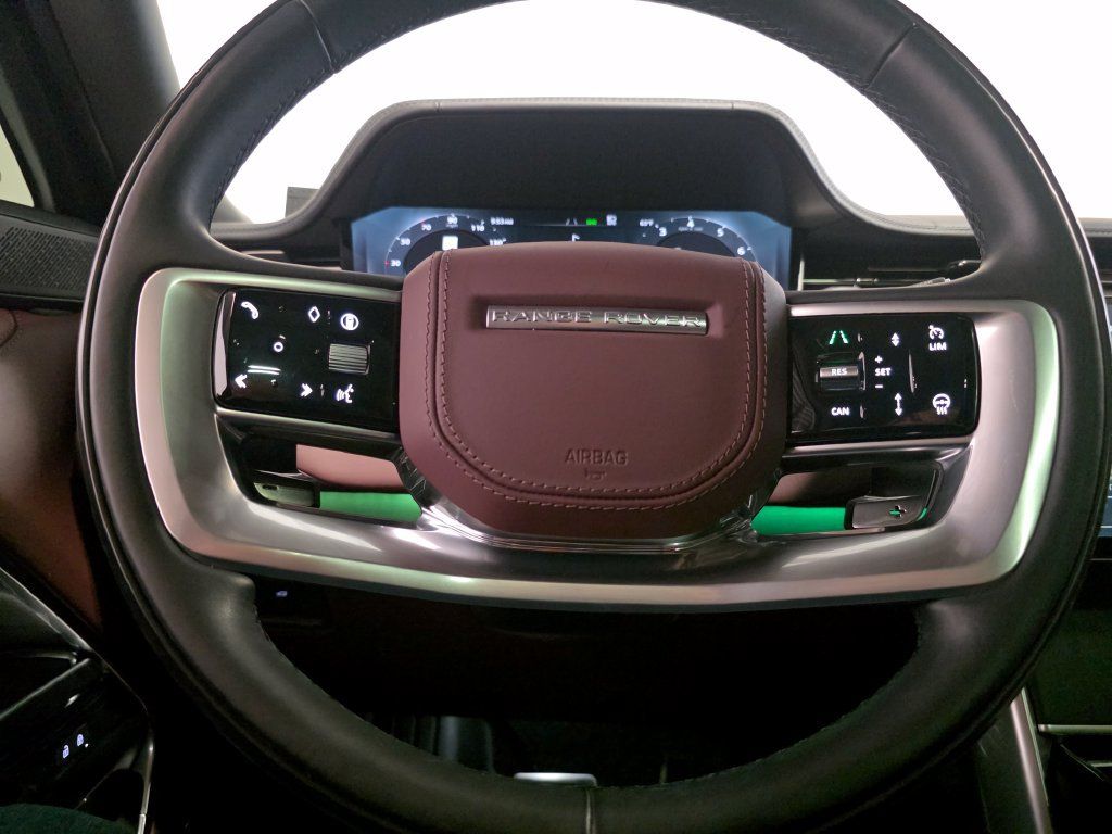 Certified 2025 Land Rover Range Rover Long Wheelbase Autobiography AWD/4WD image 22