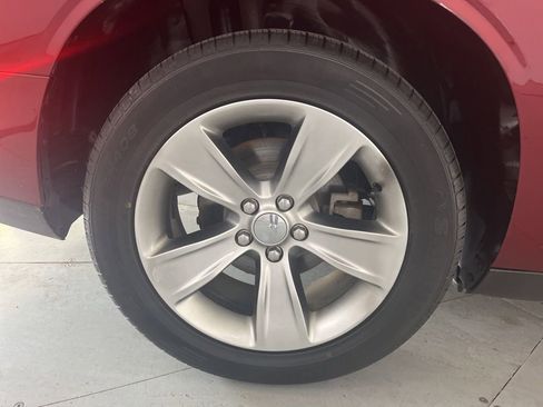 Used 2021 Dodge Challenger SXT w/ Driver Convenience Group RWD image 13