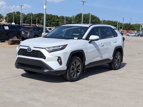 Used 2024 Toyota RAV4 XLE Premium w/ Weather Package AWD/4WD image 9