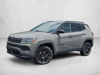 Used 2023 Jeep Compass Latitude w/ Convenience Group AWD/4WD video 1