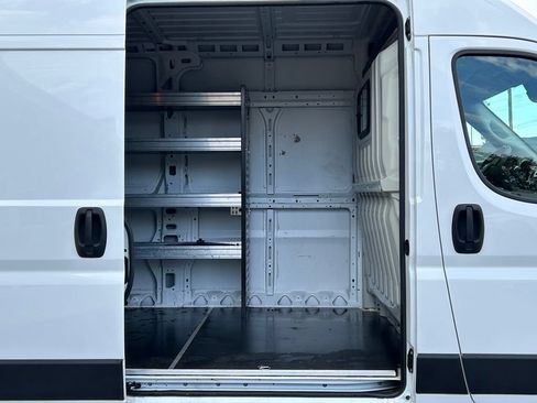 Used 2024 RAM ProMaster 2500 FWD image 11