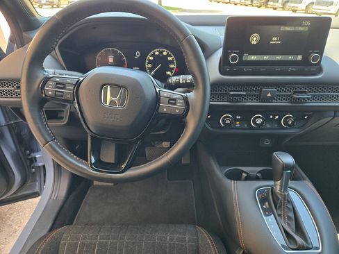 Used 2024 Honda HR-V Sport image 10