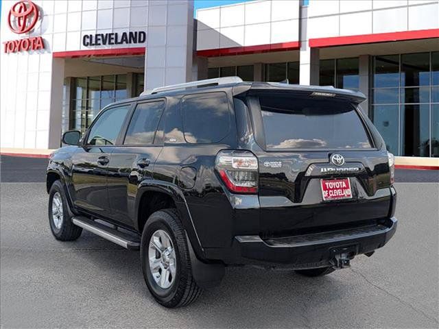 Used 2017 Toyota 4Runner SR5 Premium AWD/4WD image 4