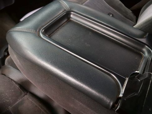 Used 2001 Chevrolet Silverado 2500 LS w/ Off-Road Skid Plate Pkg image 18