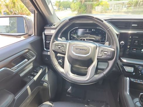 Used 2025 GMC Sierra 1500 Denali w/ Technology Package AWD/4WD image 15