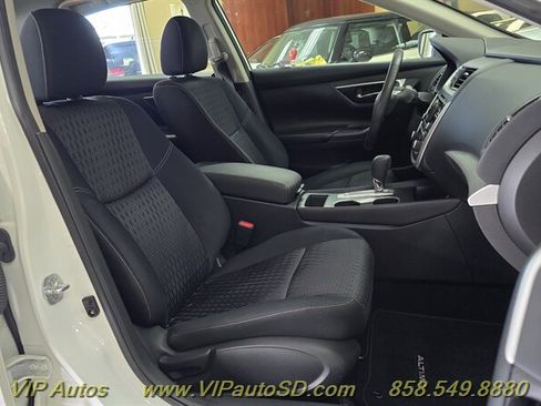 Used 2017 Nissan Altima 2.5 SV FWD image 18